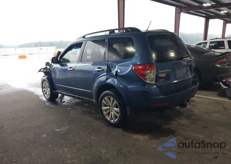 2012 Subaru Forester 2.5X Premium из США, поврежденный, VIN JF2SHADC0CH431179